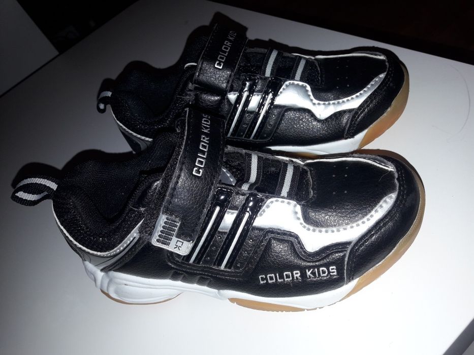 Nowe buty color kids 30 z defektem