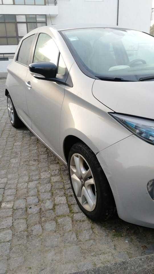 Renault Zoe Life 22kW - 05/2016 (baterias aluguer)