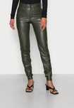 Spodnie casual damskie woskowane Noisy May S