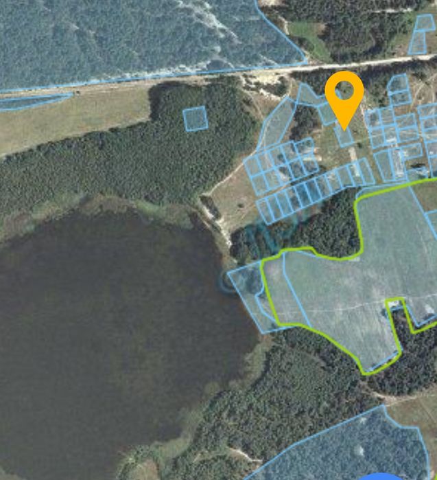 Продається земельна ділянка біля Озера в екологічно чистій зоні.