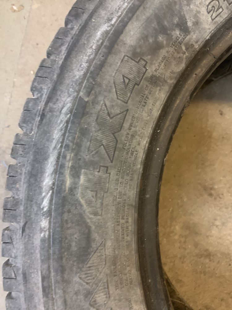 Резина зима Michelin 4x4 215/65 R16C