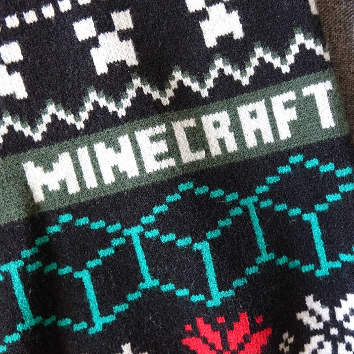 Dzianinowy sweter świąteczny z motywem Creeper Minecraft Zara r.122