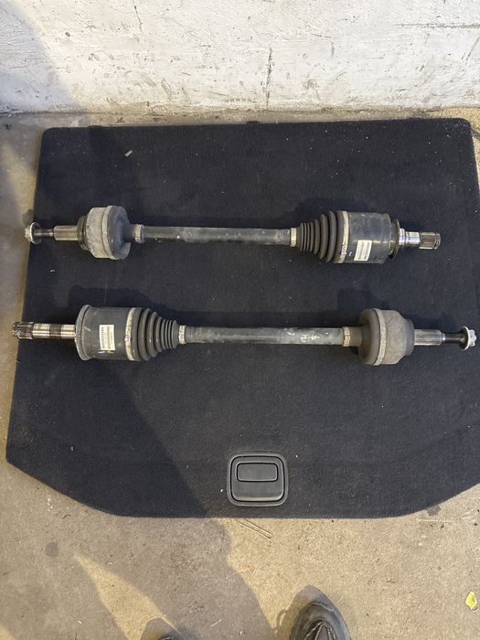 Jeep grand cherokee  wk2 lift półoś przegub tył