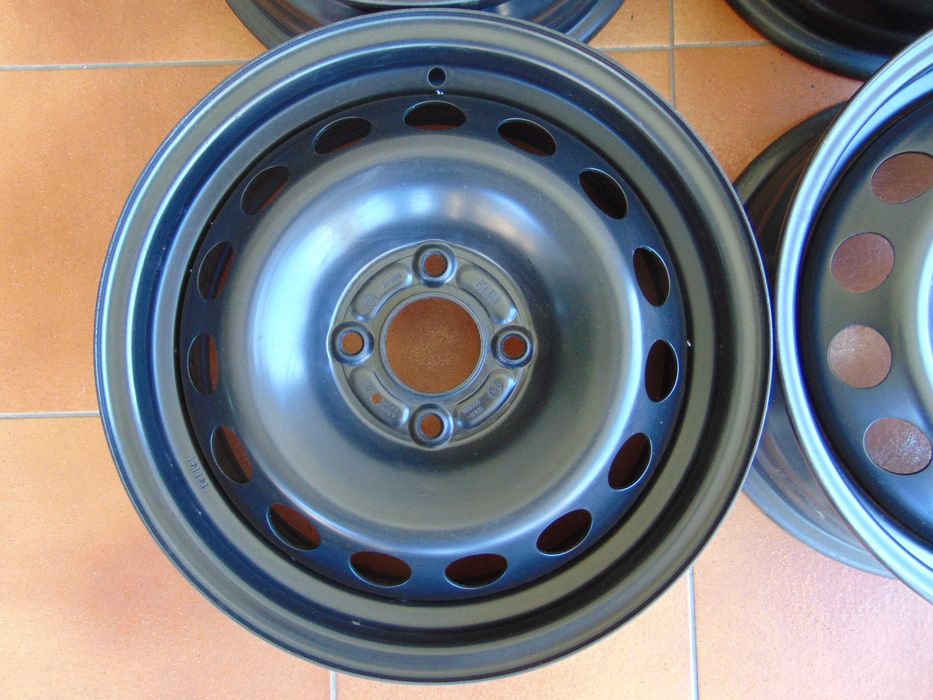 Felgi Stalowe 15'' 6x15 ET37,5 FORD FIESTA MK8 17- kpl.