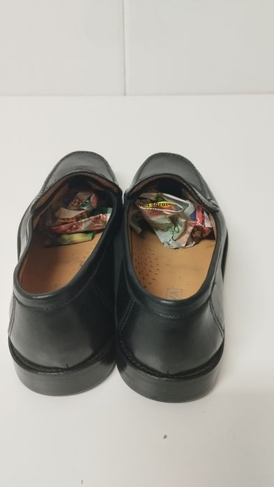 Sapatos de homem NOVOS 38