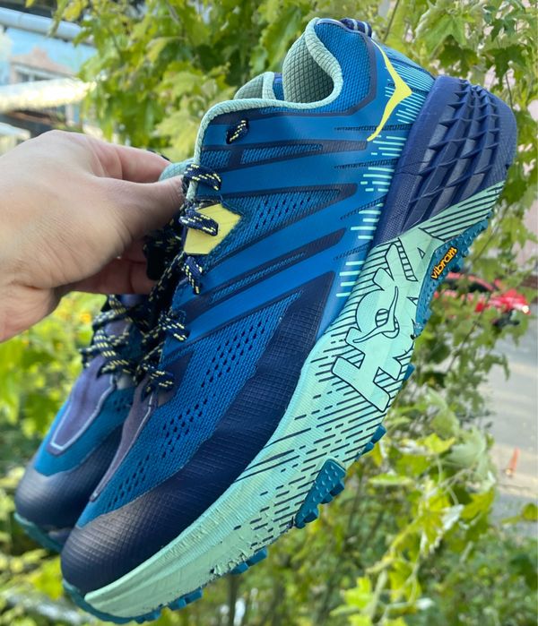 Красовки бренда Hoka