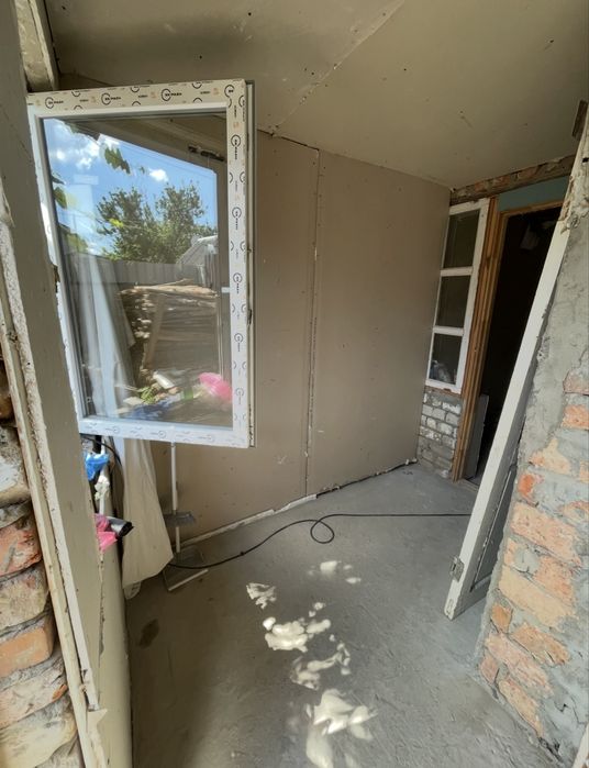 Частина будинку Станишівка біля лікарні