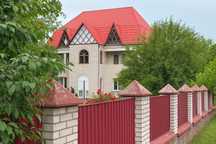 Продаж будинку в центрі смт. Гребінки. 160 м2.  17 сот. Басейн. Без %