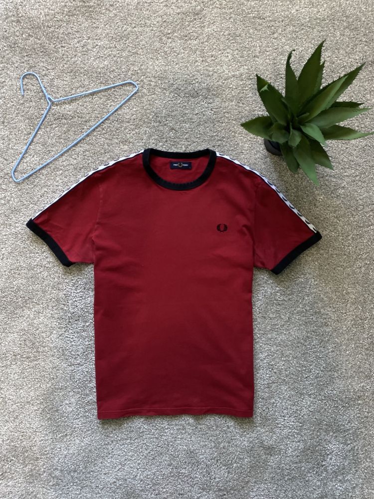 Футболка Fred Perry на ЛАМПАСАХ