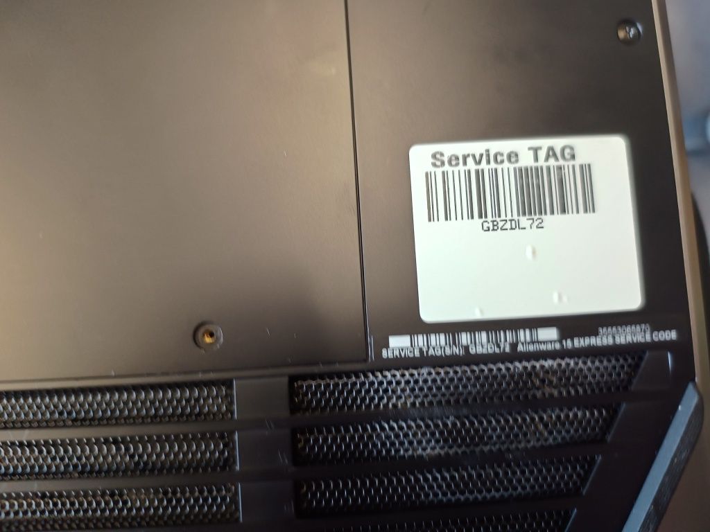 Alienware 15 R2 i7-6700HQ GTX 980m 12GB RAM 512GB SSD + 256GB SSD