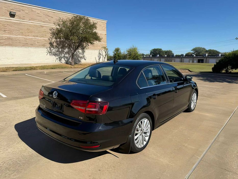 Volkswagen Jetta      2016