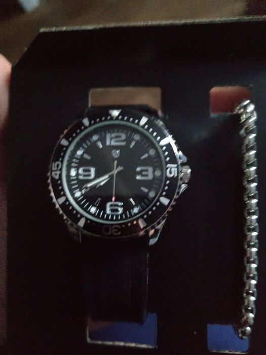 Новый набор часы AURIOL +цепочка на руку