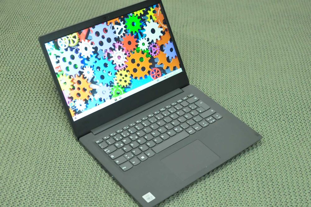 Игровой ноутбук Lenovo V14 (Core i5-Gen10 / 8Gb DDR4/ SSD / video 2Gb)