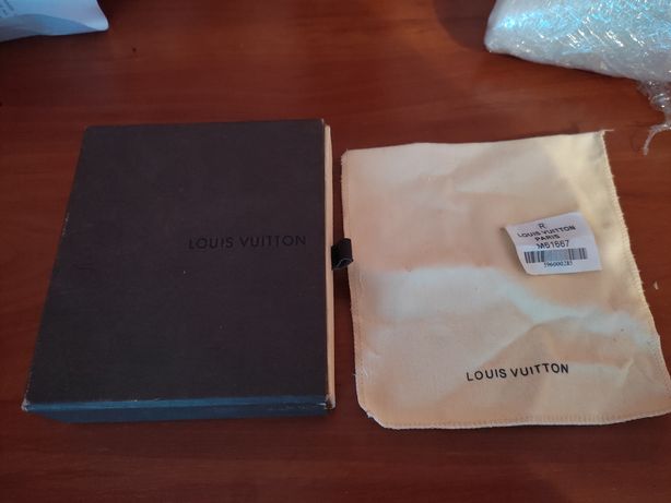 Коробка Louis Vuitton
