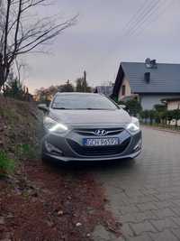 Hyundai z niskim przebiegem.