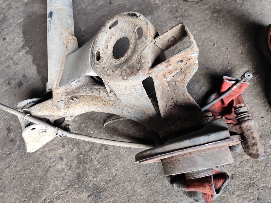 Belka tylna oś zawieszenia sprężyna Golf IV Audi A3 8L Skoda Octavia I