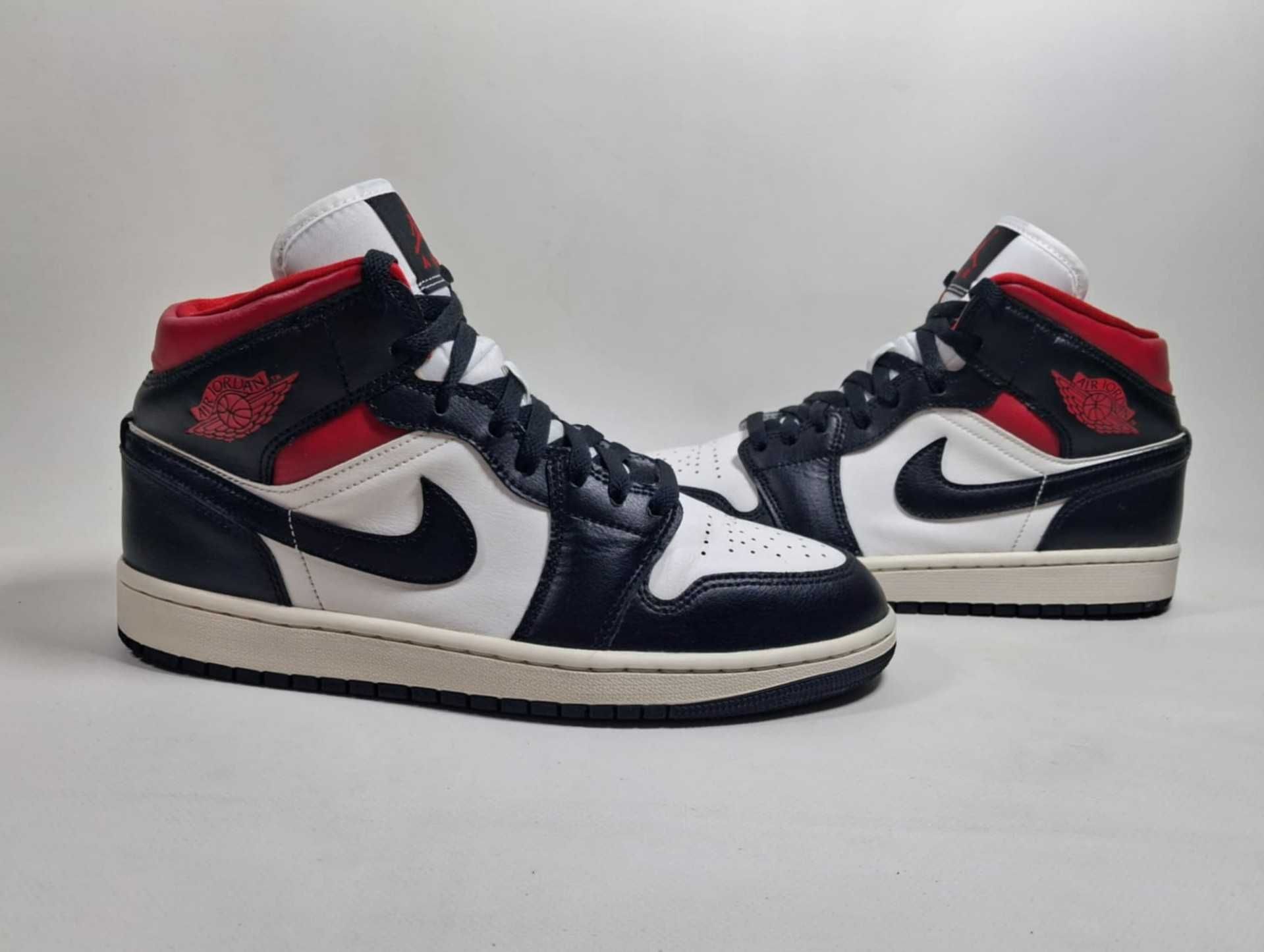 Кроссовки Nike Air Jordan Retro 1 Mid (р 42) Мужские Кожаные Оригинал