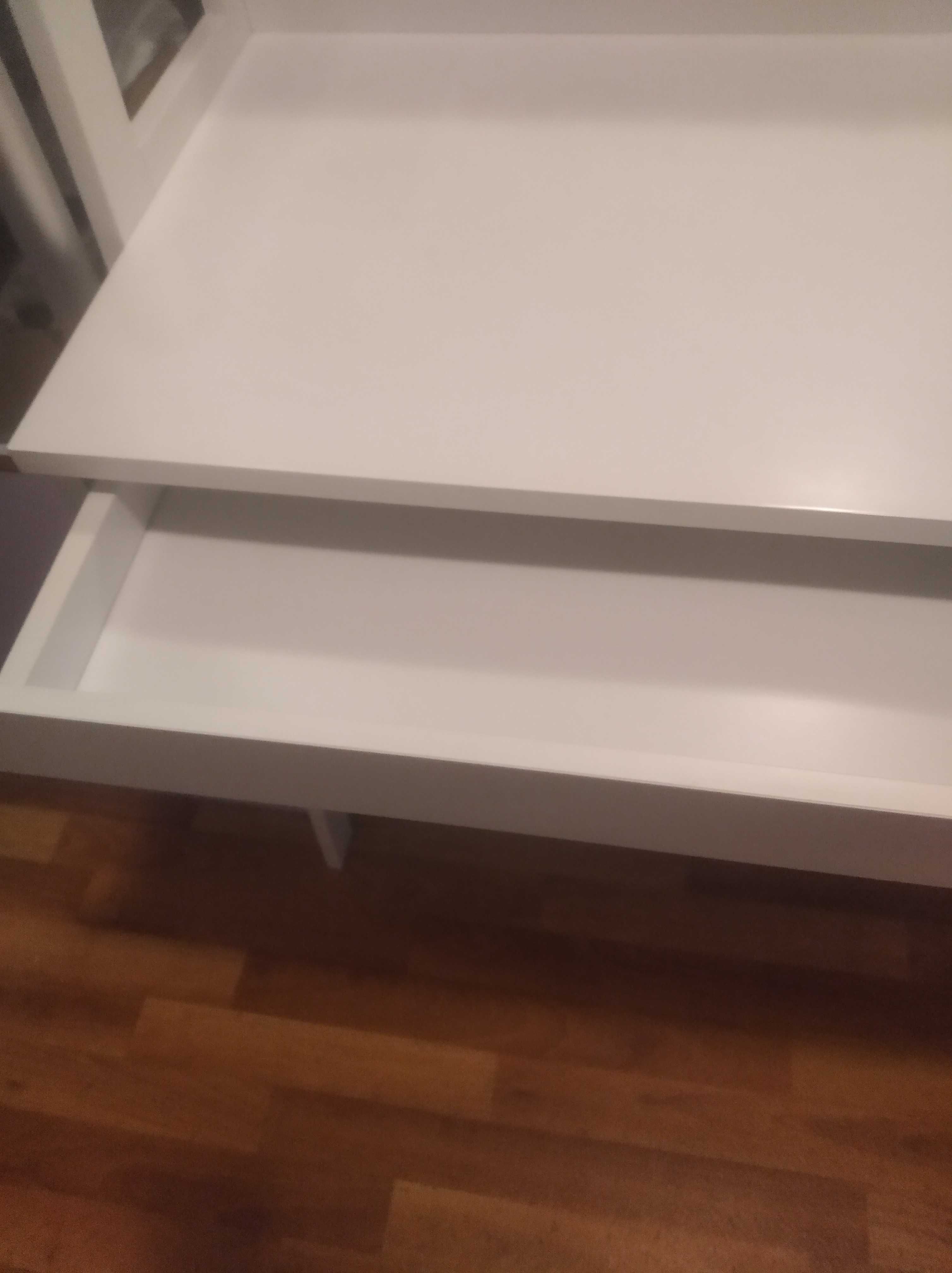 Рабочий стол IKEA