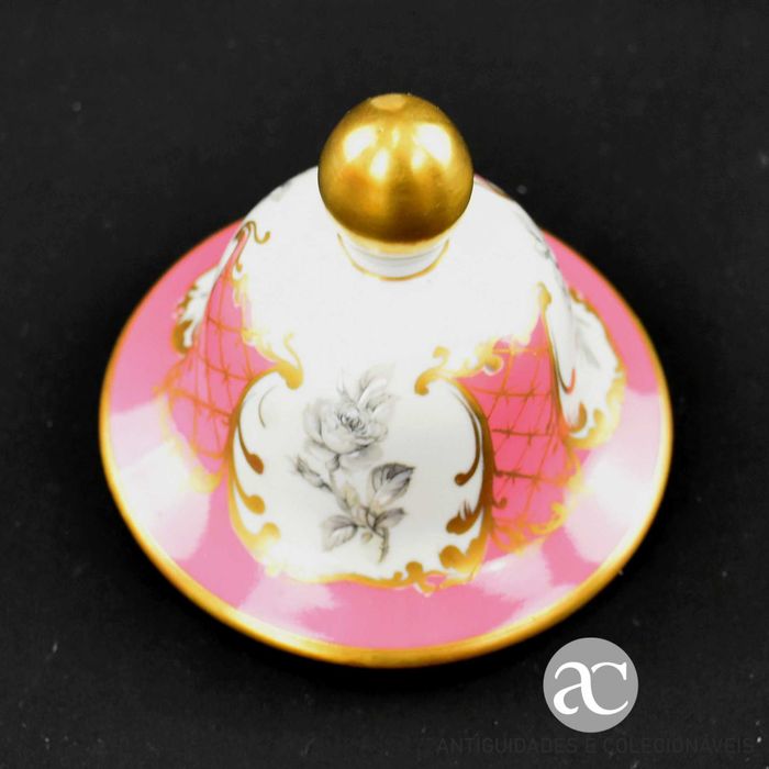 Pote com tampa porcelana Artibus, com apontamentos a ouro