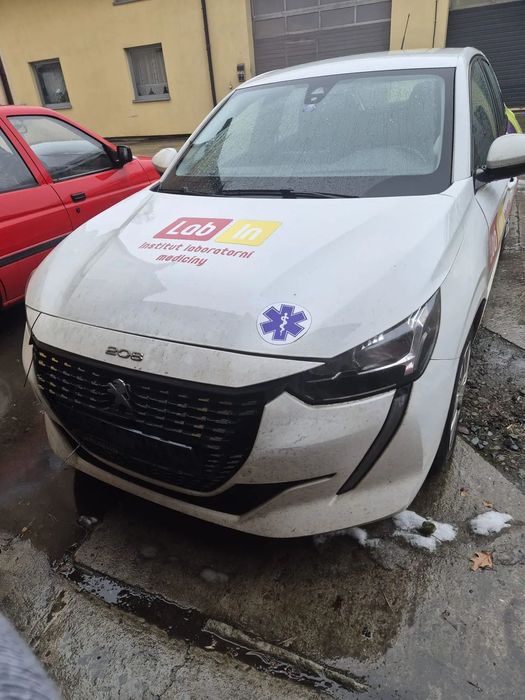 Peugeot 208 PEUGEOT 208 1,5 HDI  świeżo sprowadzony z CZ, lekko uszkodzony