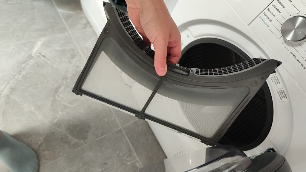 Sprzedam suszarkę Whirlpool model FFT M22 8X2B PL - na gwarancji!!