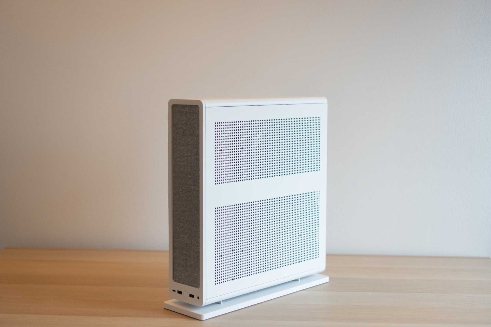 Kompaktowy komputer do gier PS5 size, RTX 4070 Super, Ryzen 5, 32 RAM