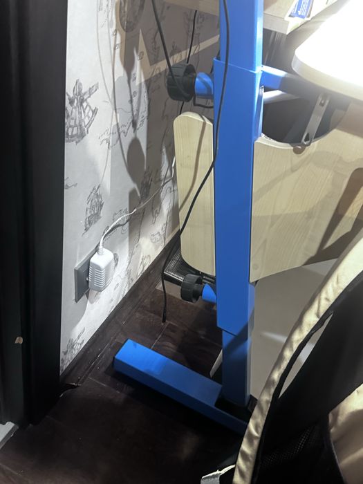 Ростуча парта для дітей