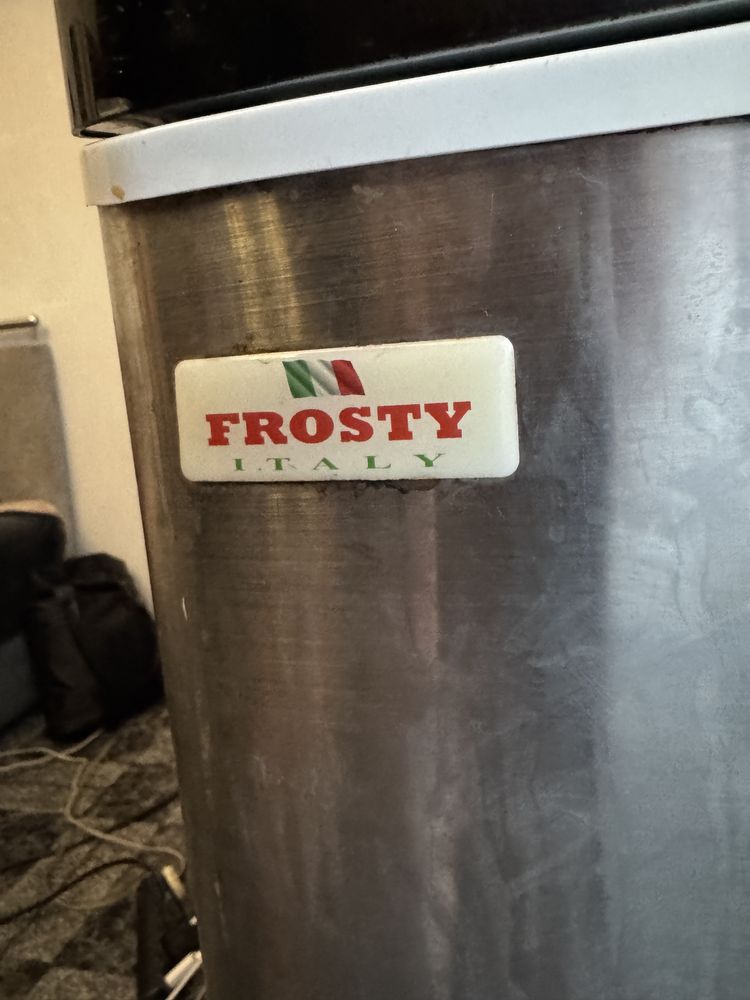 Льодогенератор Frosty