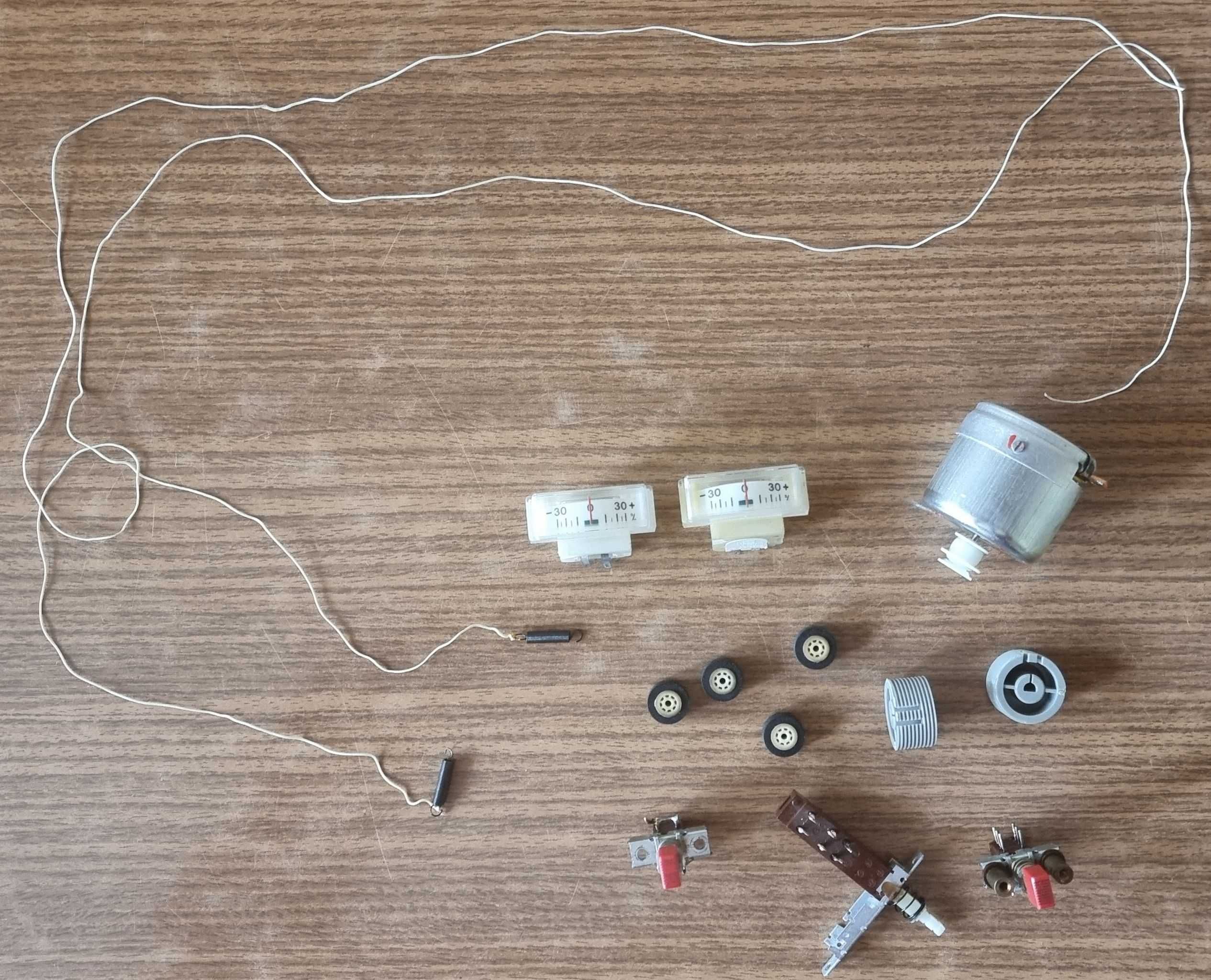 Unitra silnik do M8010 + inne części