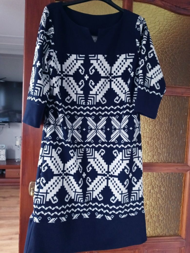 Sukienka prosta granat biale wzory 40