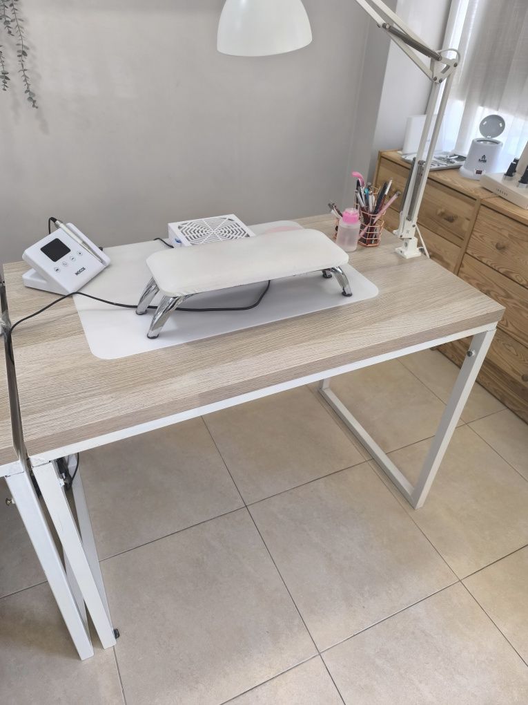 Mesa para  manicure