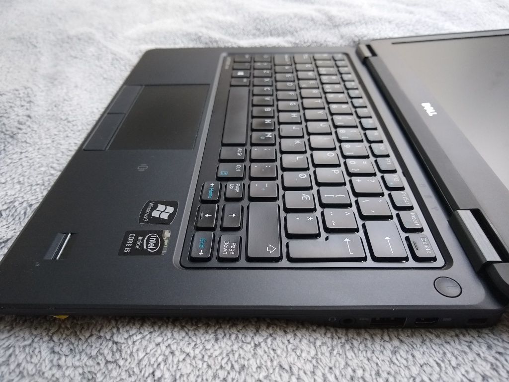 Dell latitude e7250 8gb i5-5300U windows bez dysku