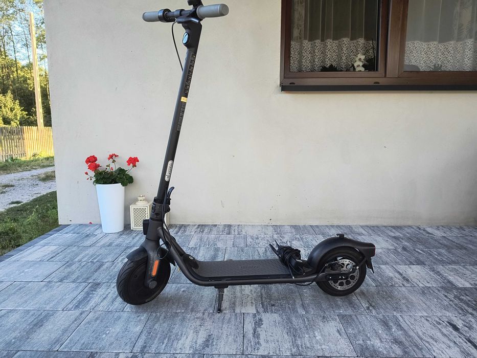 Hulajnoga elektryczna Segway Ninebot 2023 rok produkcji