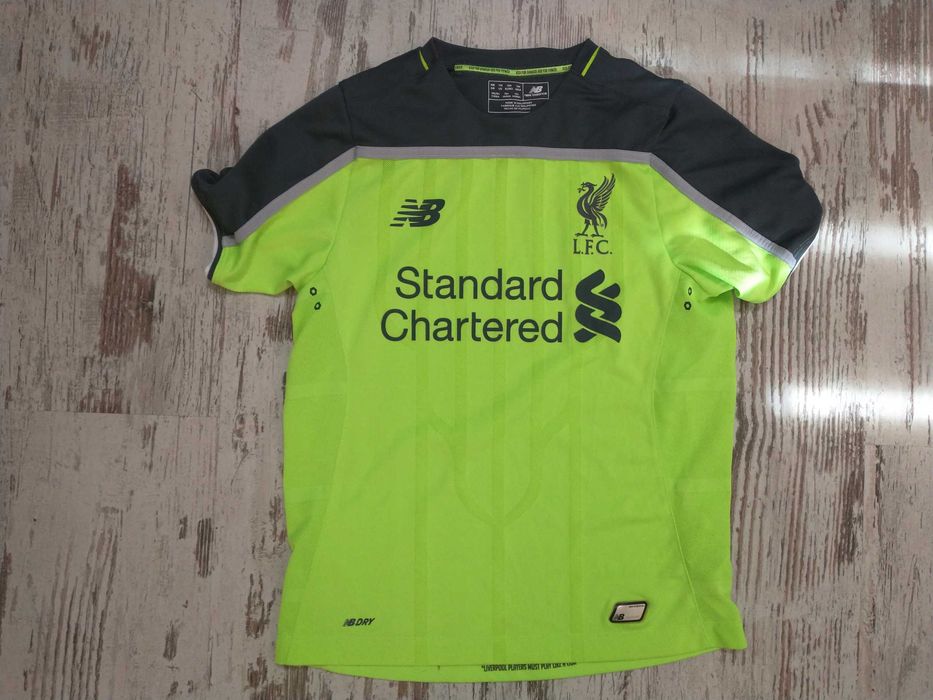 Liverpool F.C. New Balance 134 cm