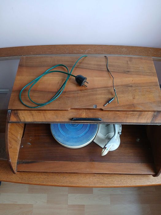 GRAMOFON w chlebaku