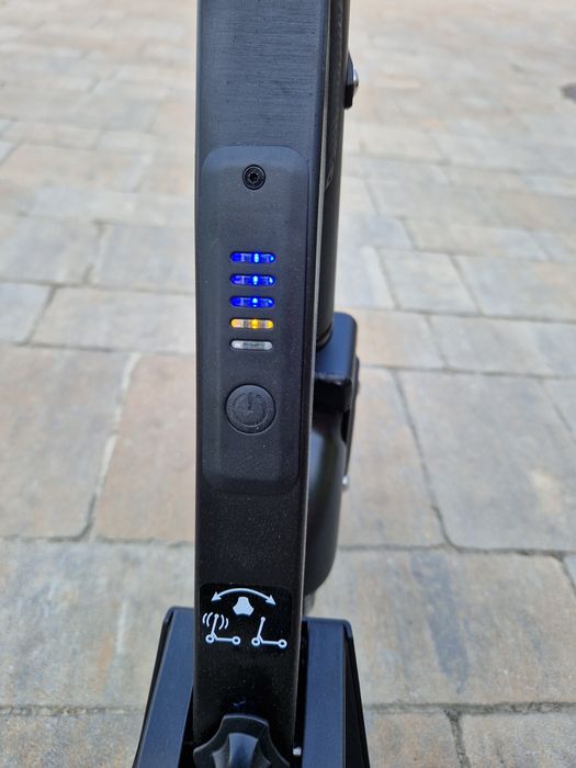 Hulajnoga elektryczna Razor Prime Air