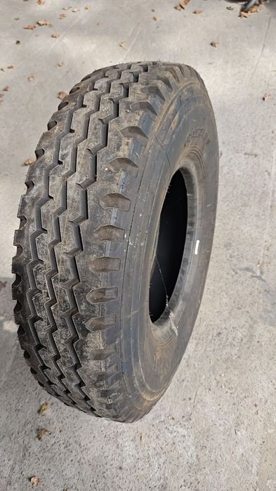 шина ввнтажна   8.25 R16 всесезонна
