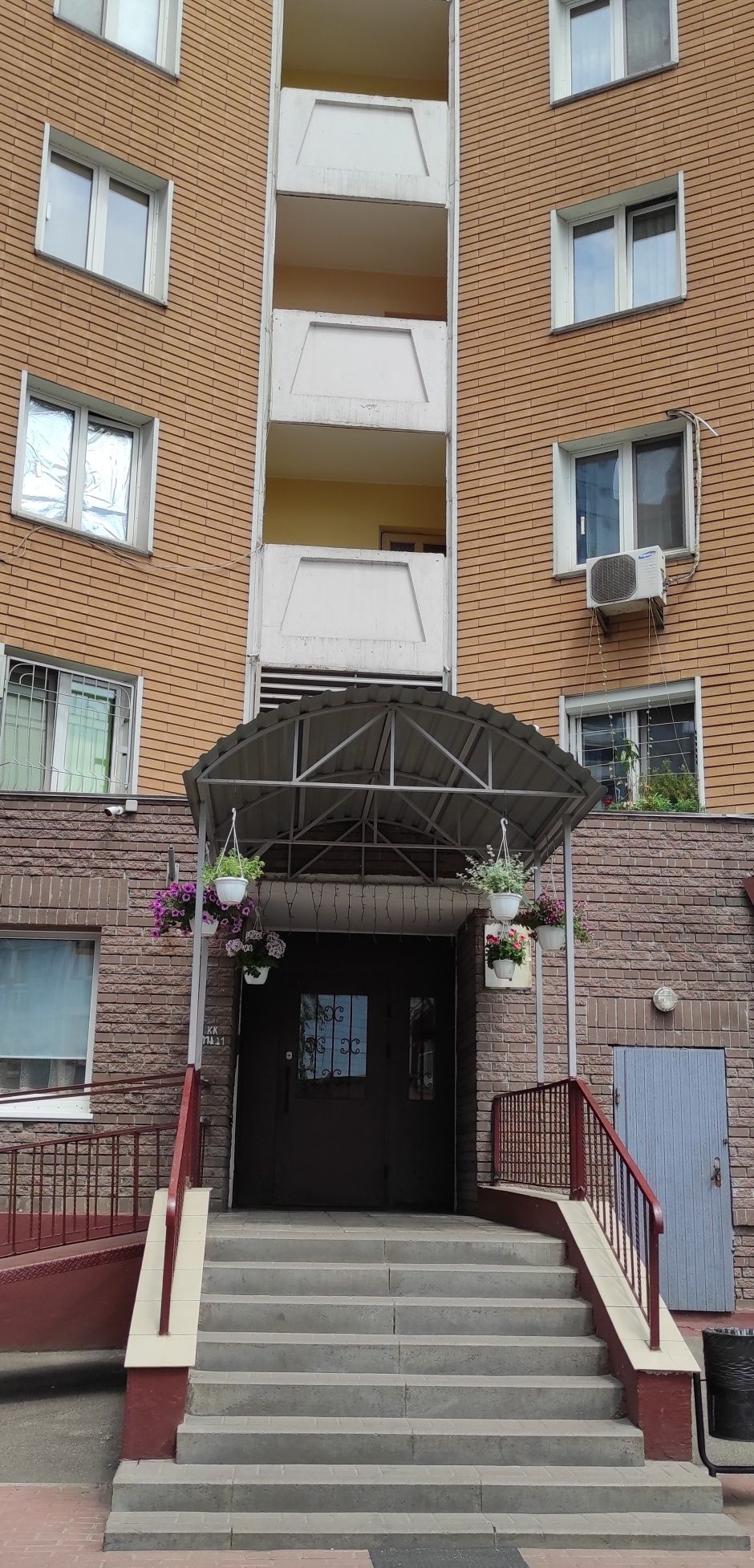 Продаж 3х кімнатної квартири 95кв.м,Харківська, Драгоманова 1Е