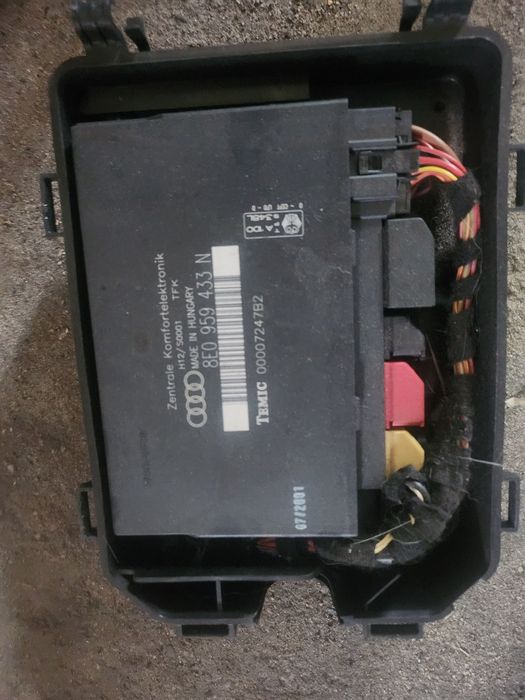Moduł komfortu audi a4 b6  N