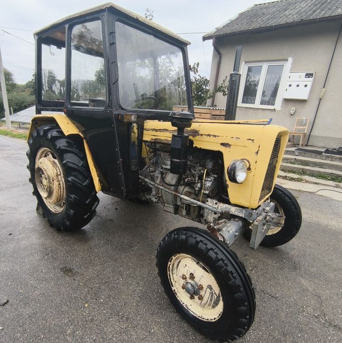 Ursus c330 ciągnik rolniczy sadowniczy