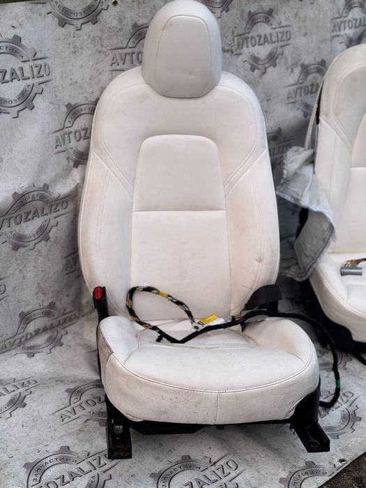 сиденья Tesla model 3 \рест\ restyiling