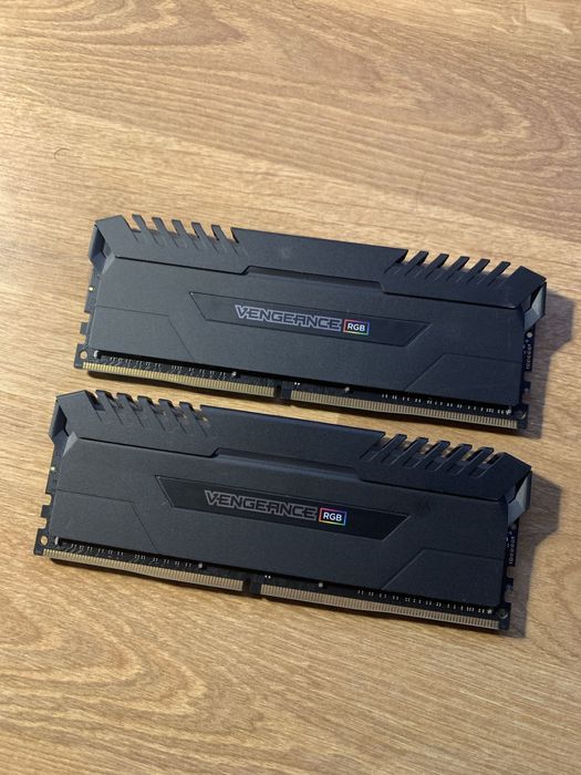 RAM DDR4 3000Mhz 2x16Gb - Corsair Vengence RGB CMR