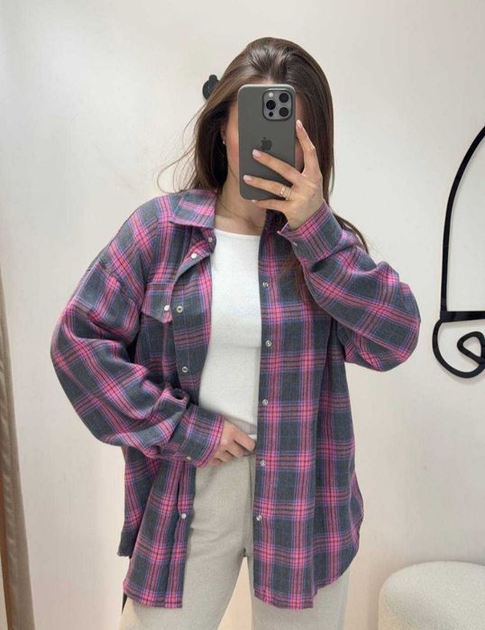 Жіноча картата сорочка