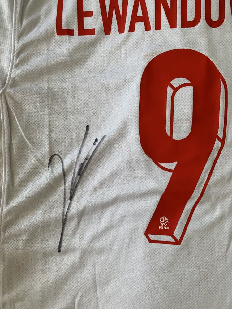 Robert Lewandowski Polska koszulka z autografem