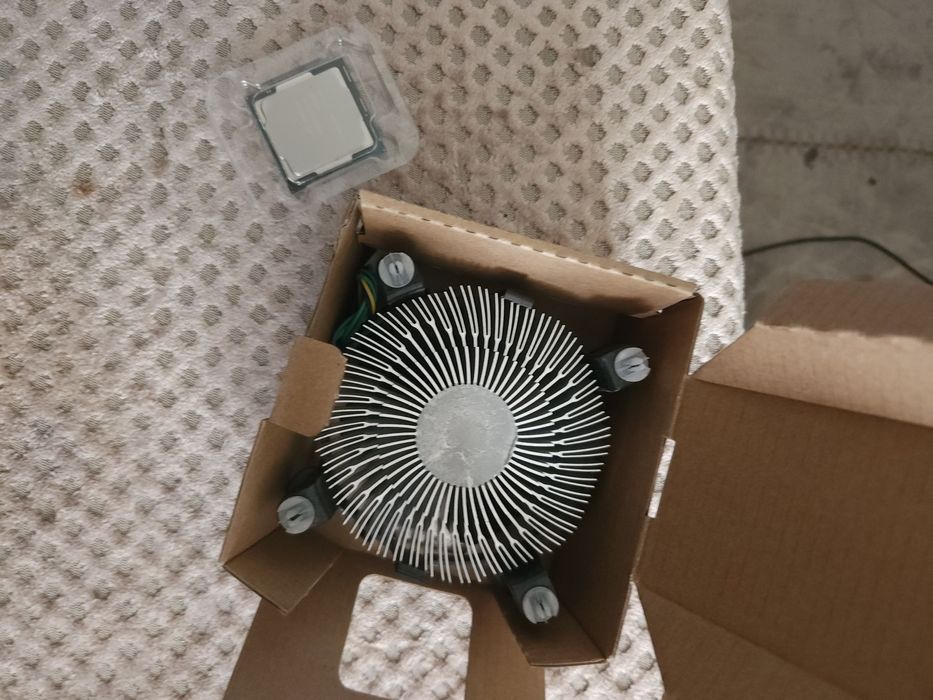 Intel Pentium Gold G6400