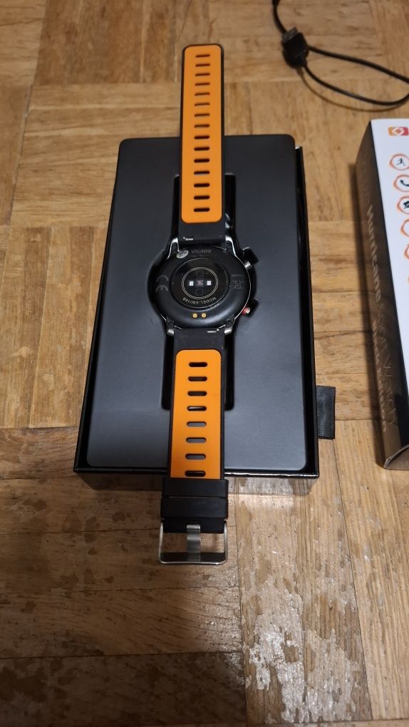 Innova hurricane smart watch black edition