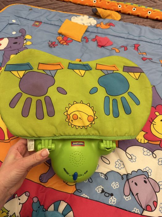 Игровой развивающий коврик Tiny Love