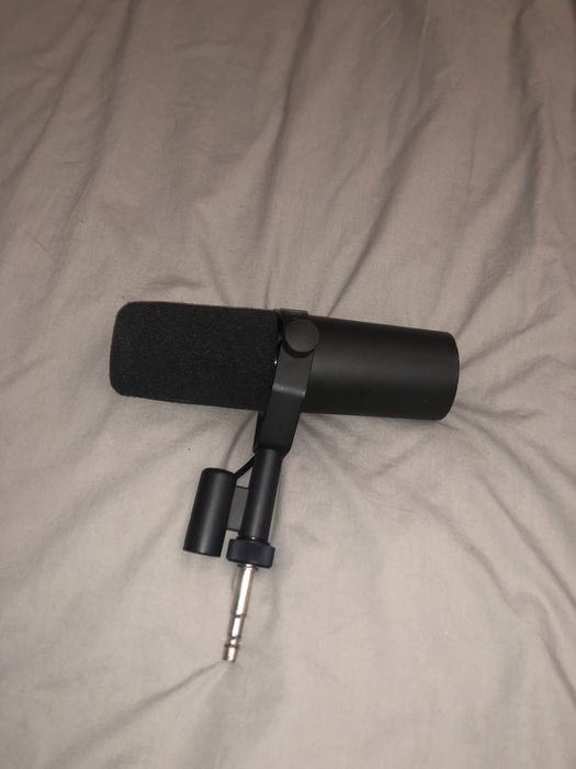 Microfone Shure SM7B + cabo Shure + cabo stagg