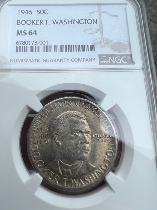 Moneta USA 1946 50 c Booker Washington NGC MS64