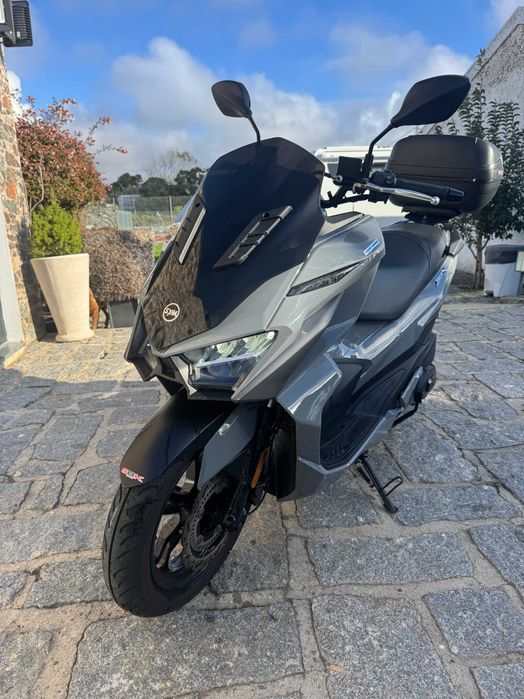 vende se scooter Sym jet X 125